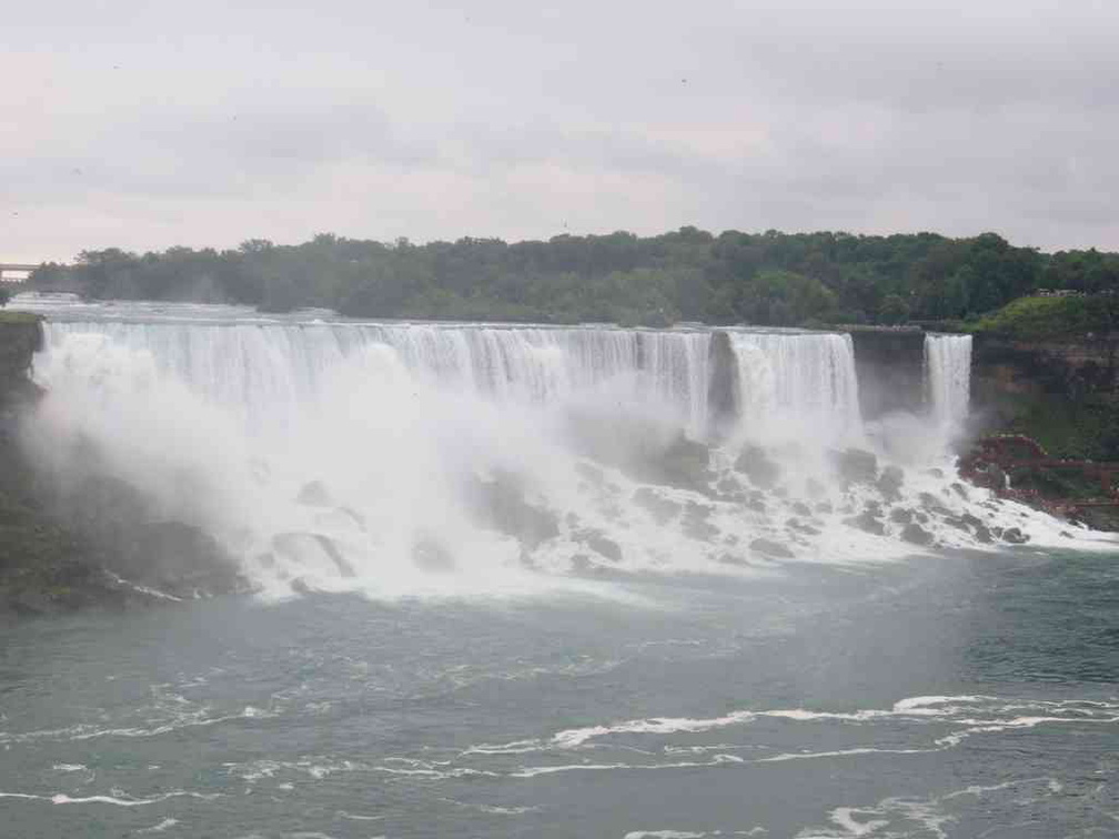 niagara falls ontario-maid-mist-10