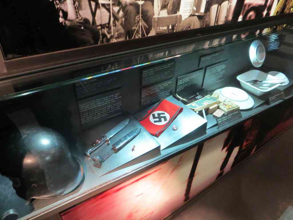 warsaw-uprising-museum-09