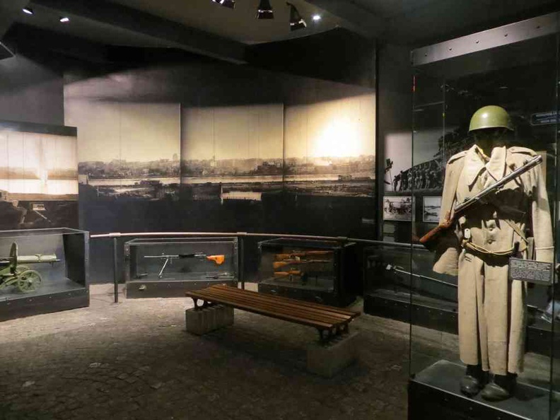 warsaw-uprising-museum-16.jpg