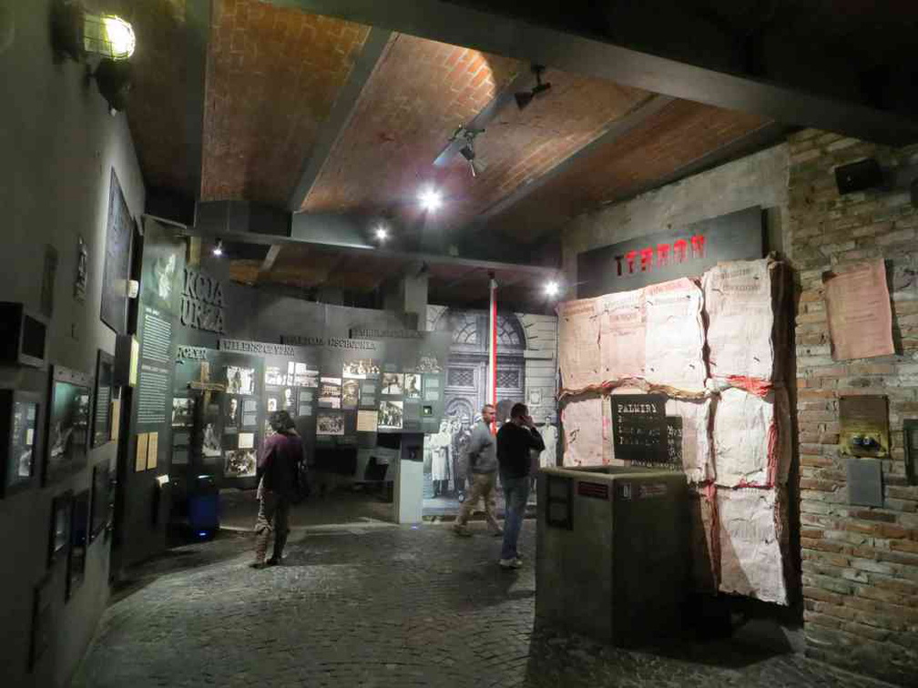 warsaw-uprising-museum-03