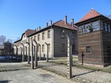 auschwitz-concentration-camp-25