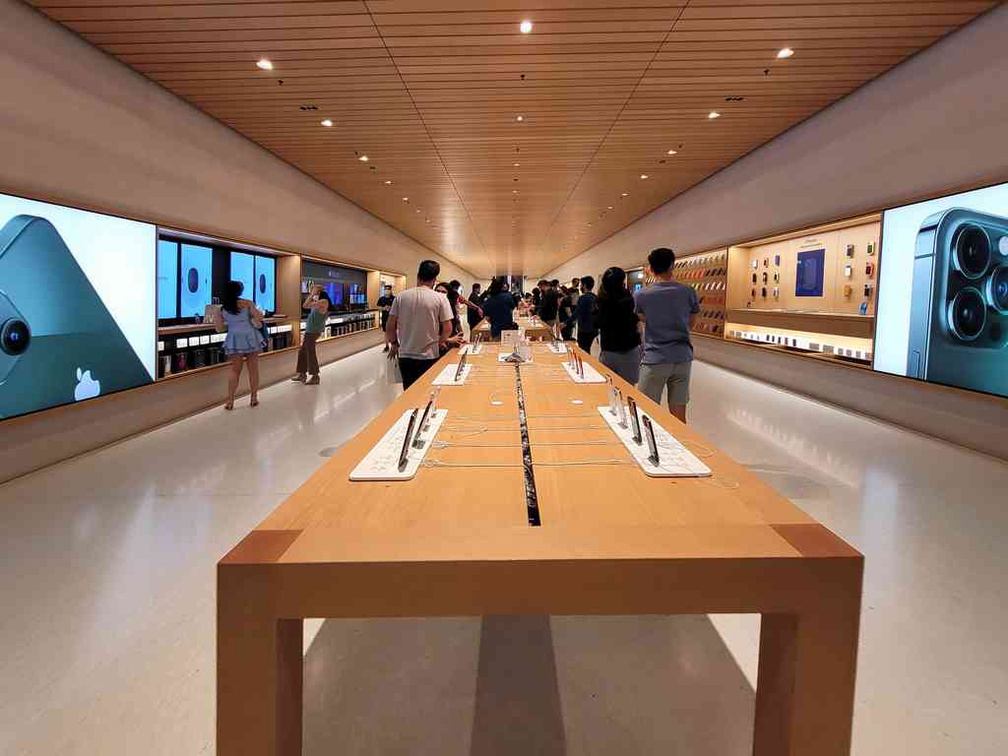 mbs-apple-store-02