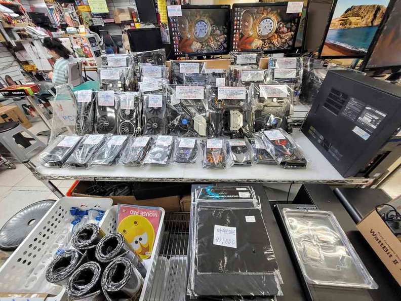 yongshan-seoul-electronics-market-25