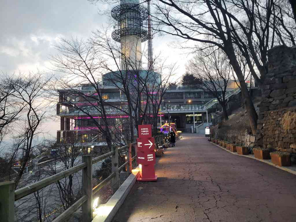 namsan-N-Seoul-tower-korea-09