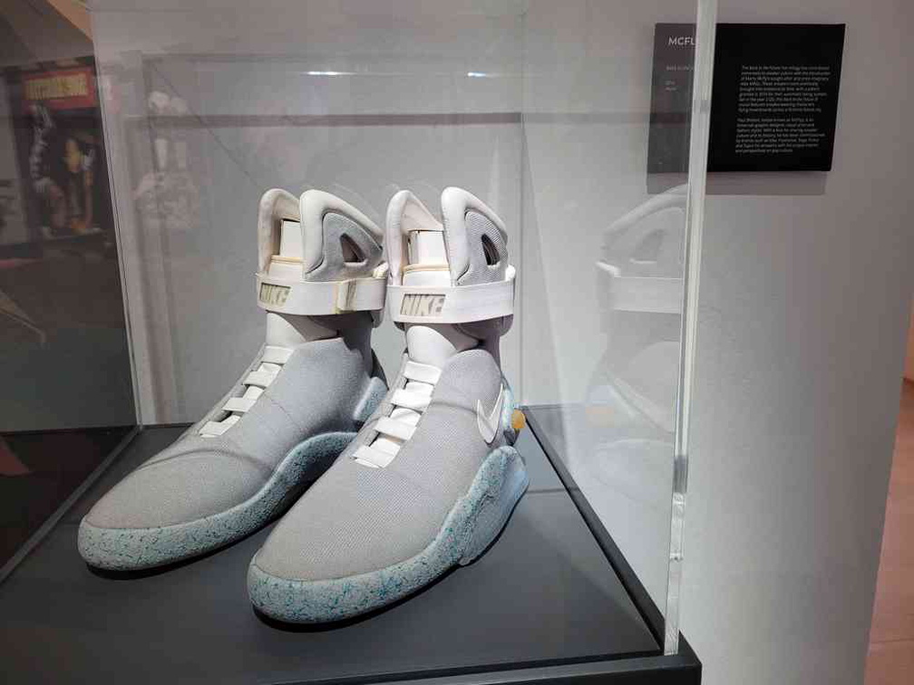 sneakertopia-art-science-museum-12