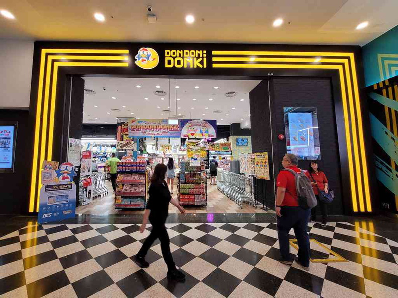 donki-donki-jurong-point-01.jpg