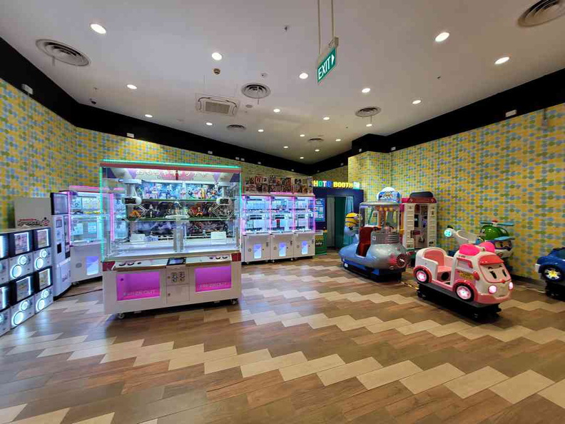 donki-donki-jurong-point-03.jpg