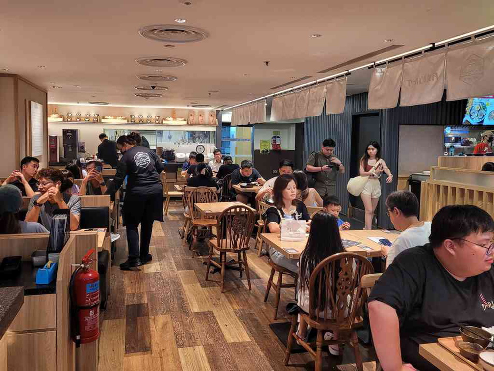 tsukimi-hamburg-jurong-point-12