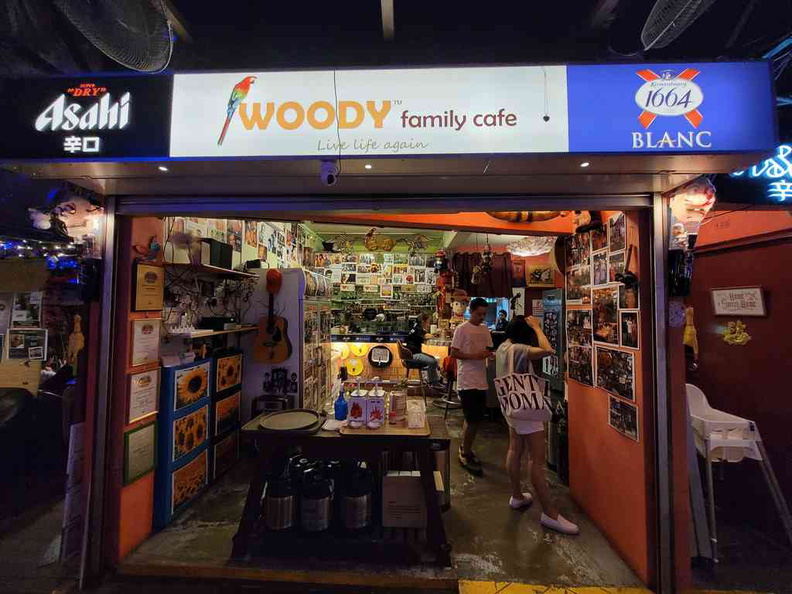 woody-family-cafe-18.jpg