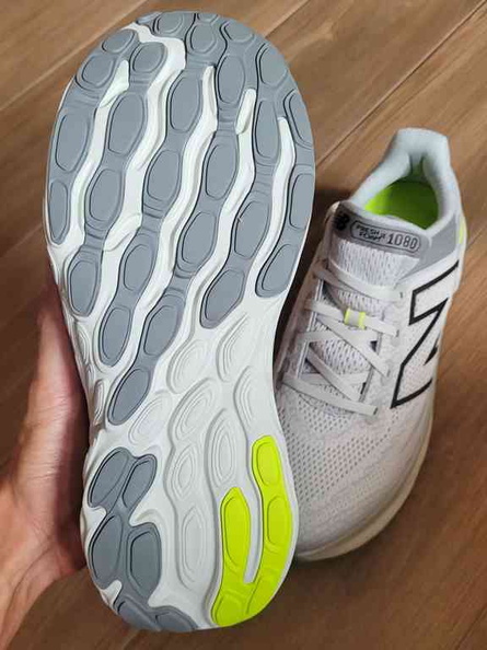 New-balance-1080v13-shoe-review-05