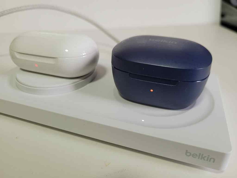 belkin-2-in-1-magsafe-wireless-charger-11