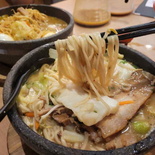 volcano-tonkotsu-kazan-ramen-16