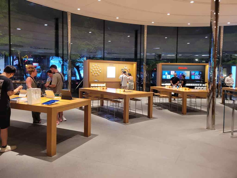 apple-centralworld-store-bangkok-23