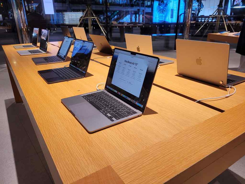 apple-centralworld-store-bangkok-24