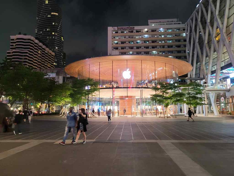 apple-centralworld-store-bangkok-01