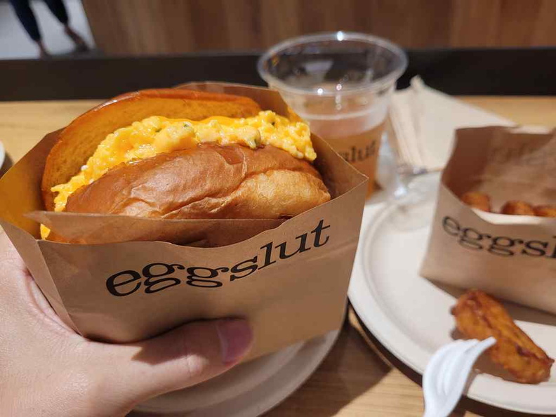 eggslut-suntec-city-09