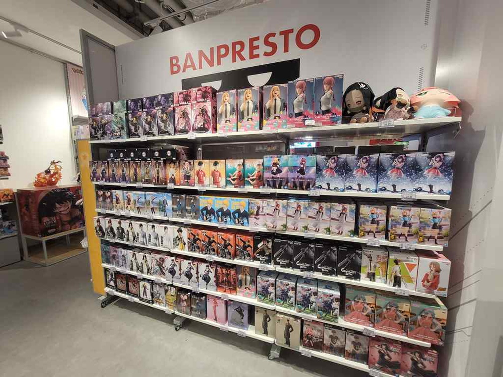toys-r-us-vivocity-flagship-store-03