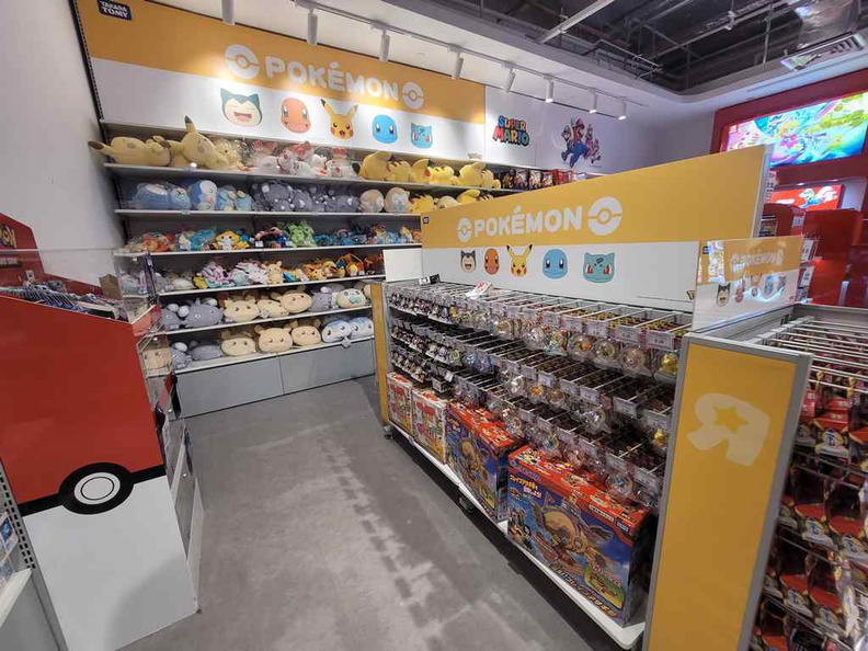 toys-r-us-vivocity-flagship-store-04