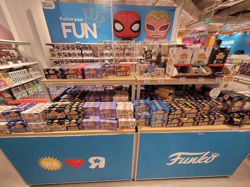toys-r-us-vivocity-flagship-store-22