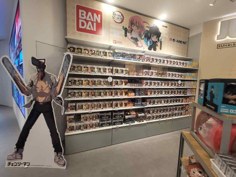 toys-r-us-vivocity-flagship-store-27