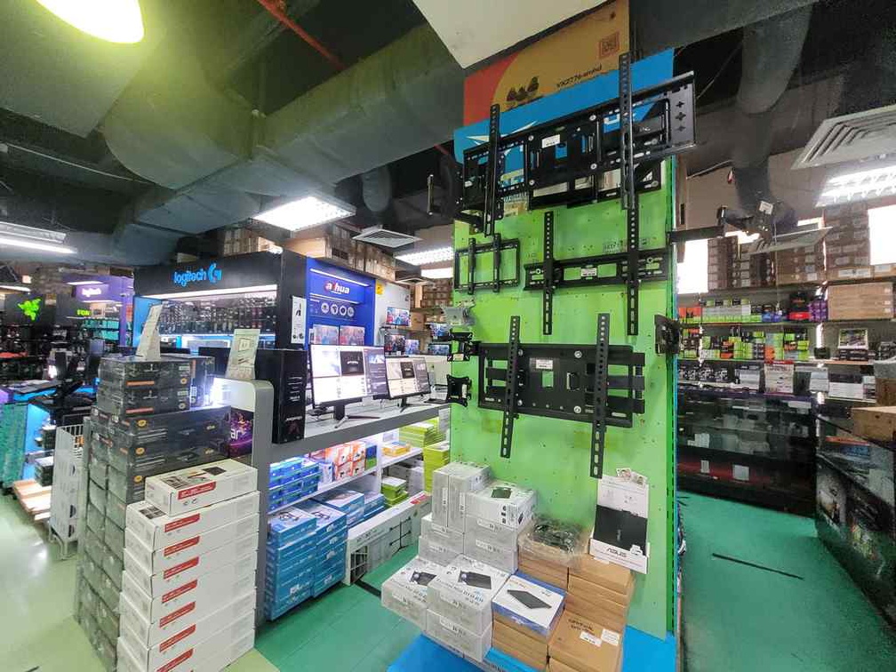 exploring-plaza-low-yat-kl-10