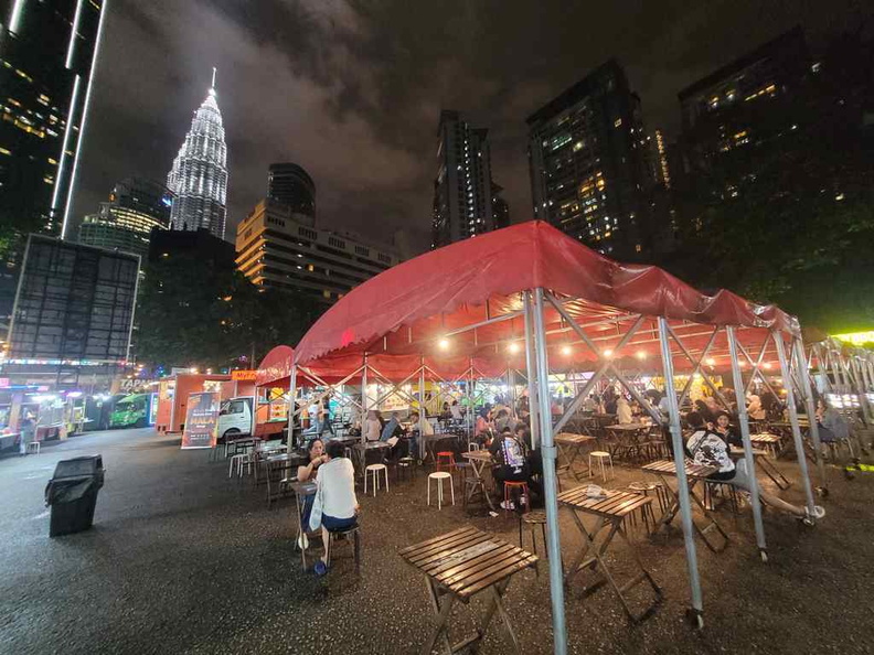 tapak-urban-street-dining-kl-06