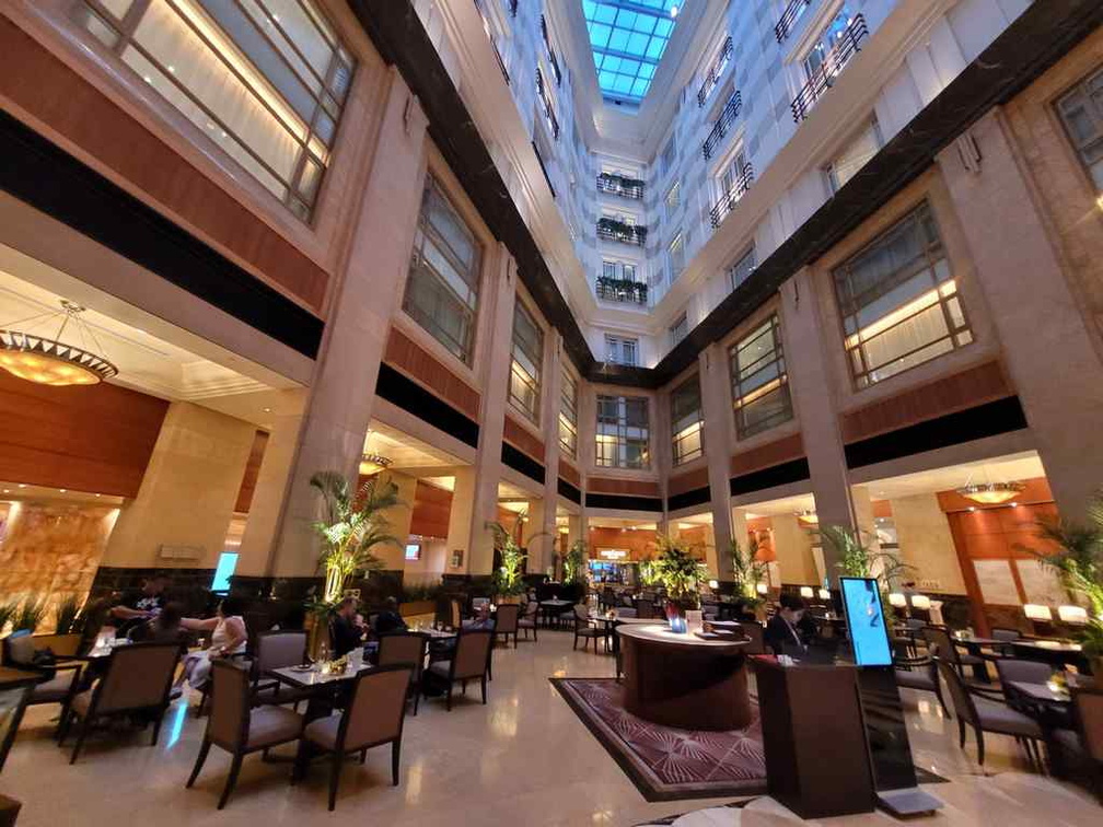 town-restaurant-fullerton-hotel-01