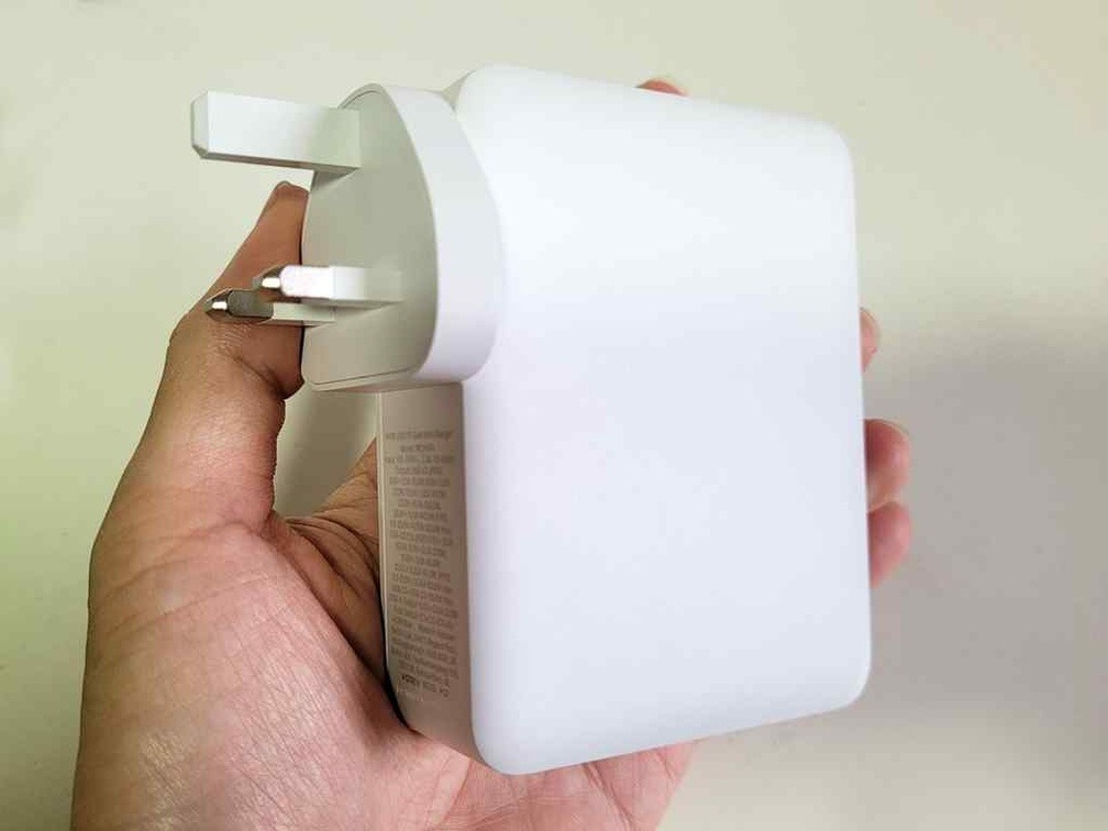 belkin-boostcharge-pro-140w-review-05