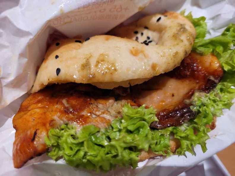 shiok-burger-restaurant-07