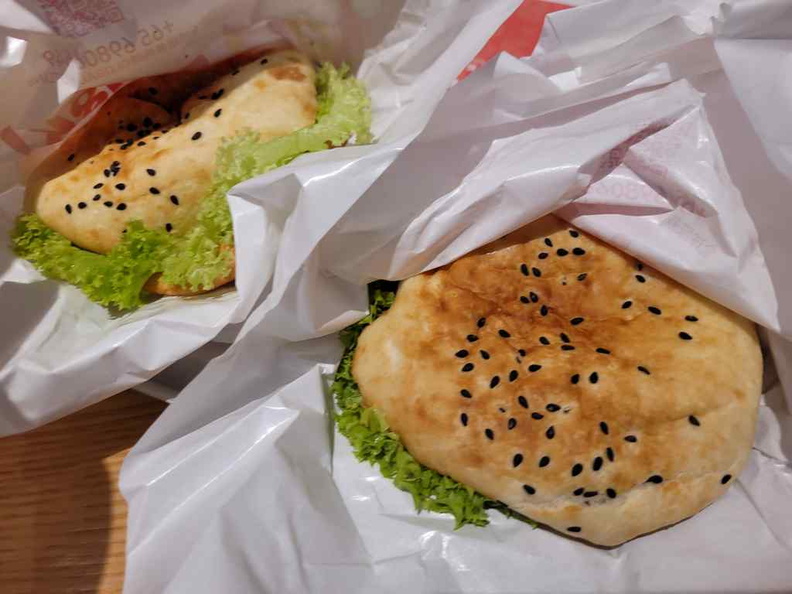 shiok-burger-restaurant-08