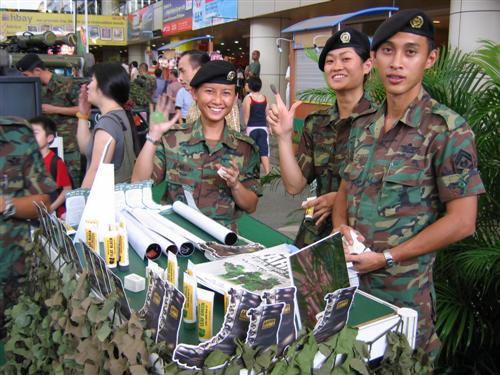 Our friendly CAMO booth. *waves*