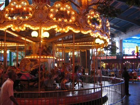 central merry go round