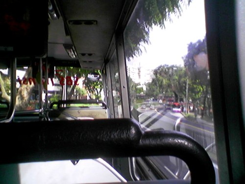 bus_r01.jpg