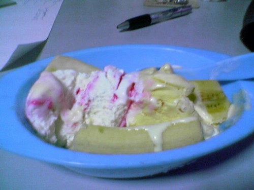 yum_banana_split.jpg