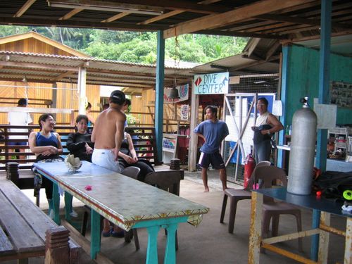 1st Dive Briefing by our instructor thereafter