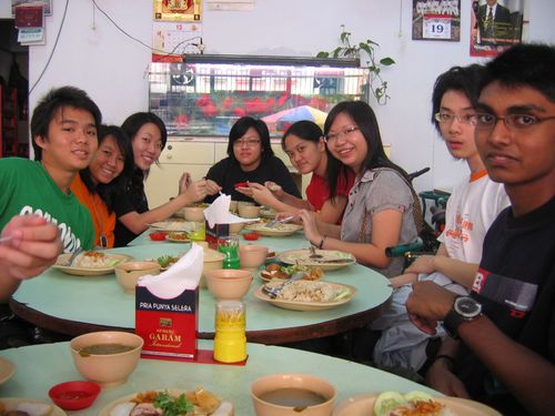 lunch was at Lisa's favorite Nasi Ayam Store