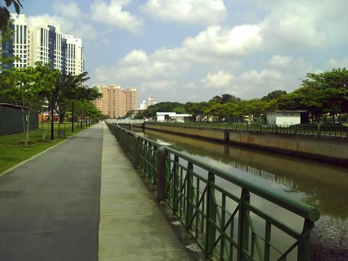 One side of the Canal Route, towards tanglin