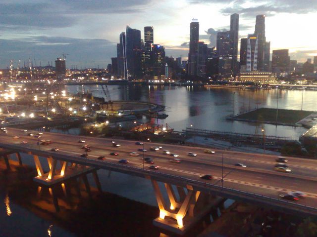 A shot of the Skyline with The Sheares bridge lit