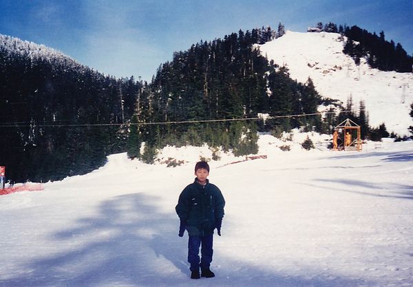 mommy there is a big scary mountain behind me!