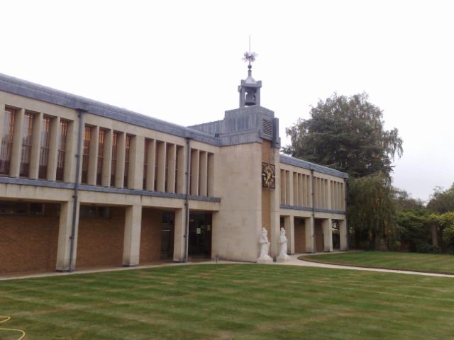 The wolfson Lee library