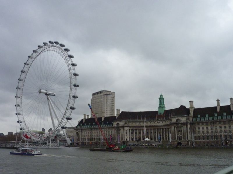 The London eye &amp; Aquarium in sight