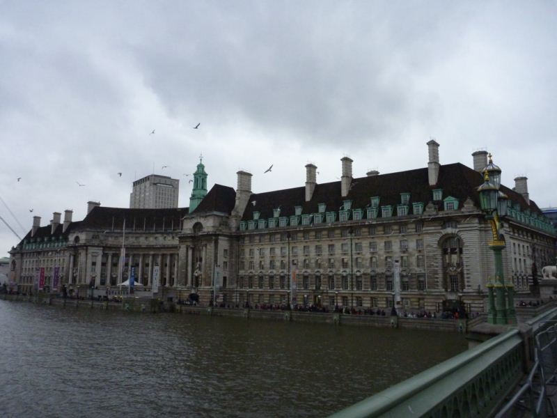 The County Hall &amp; aquarium