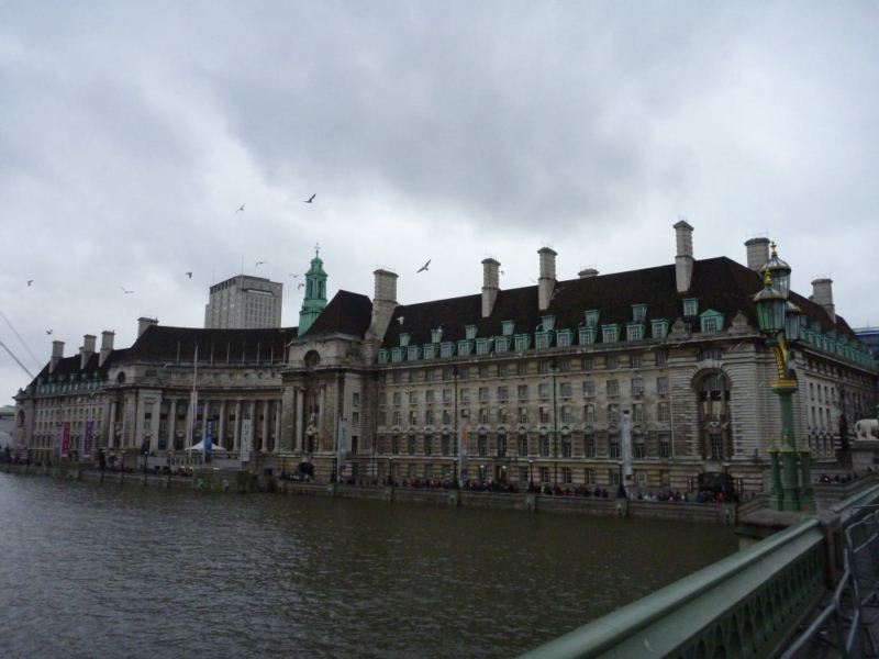 The County Hall &amp; aquarium