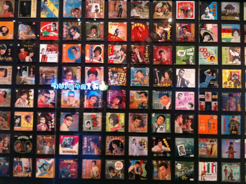 Wall of vinyls