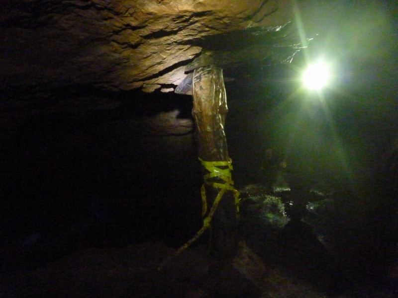 Sudden ravine drops along the cave