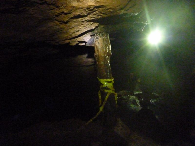 Sudden ravine drops along the cave