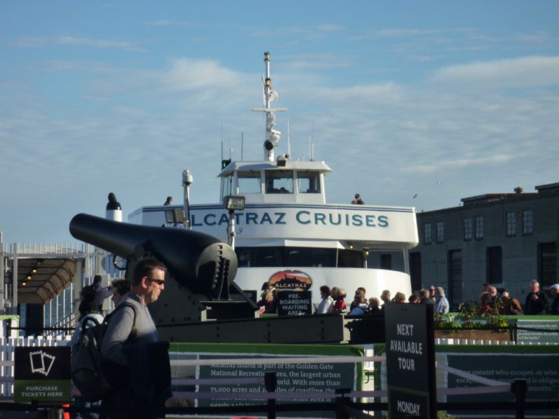 All board the alcatraz cruise