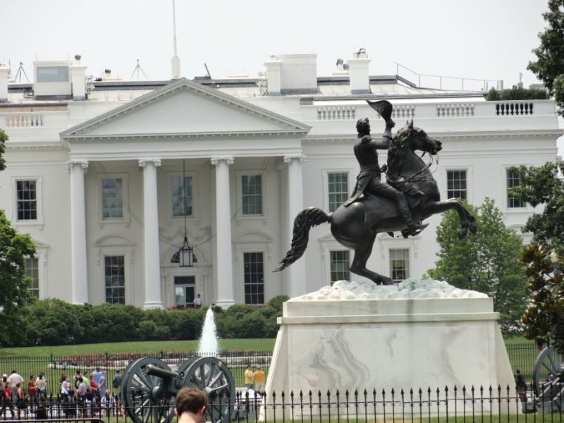 the white house by the first gardens