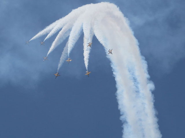 air_show_aerial_pub_4