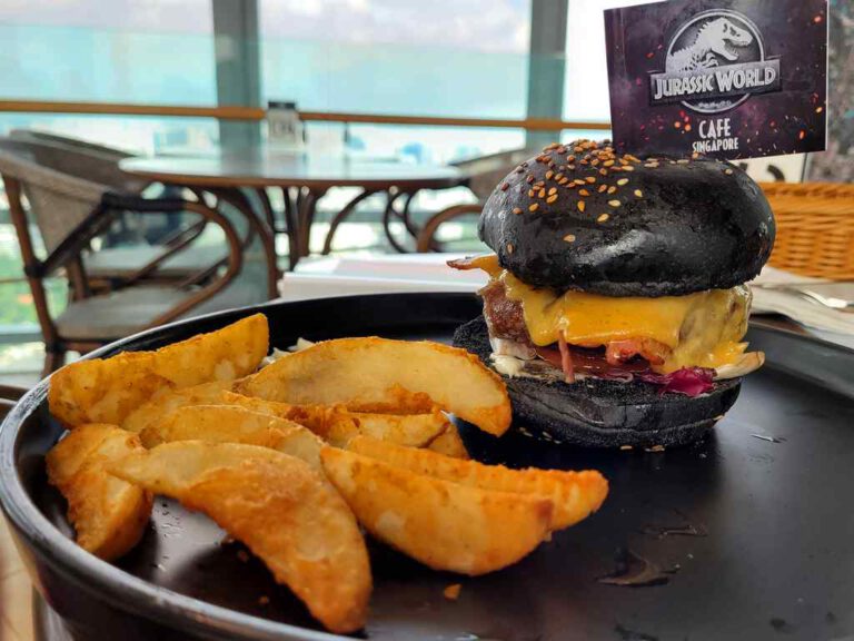 Jurassic World Cafe Ion Sky